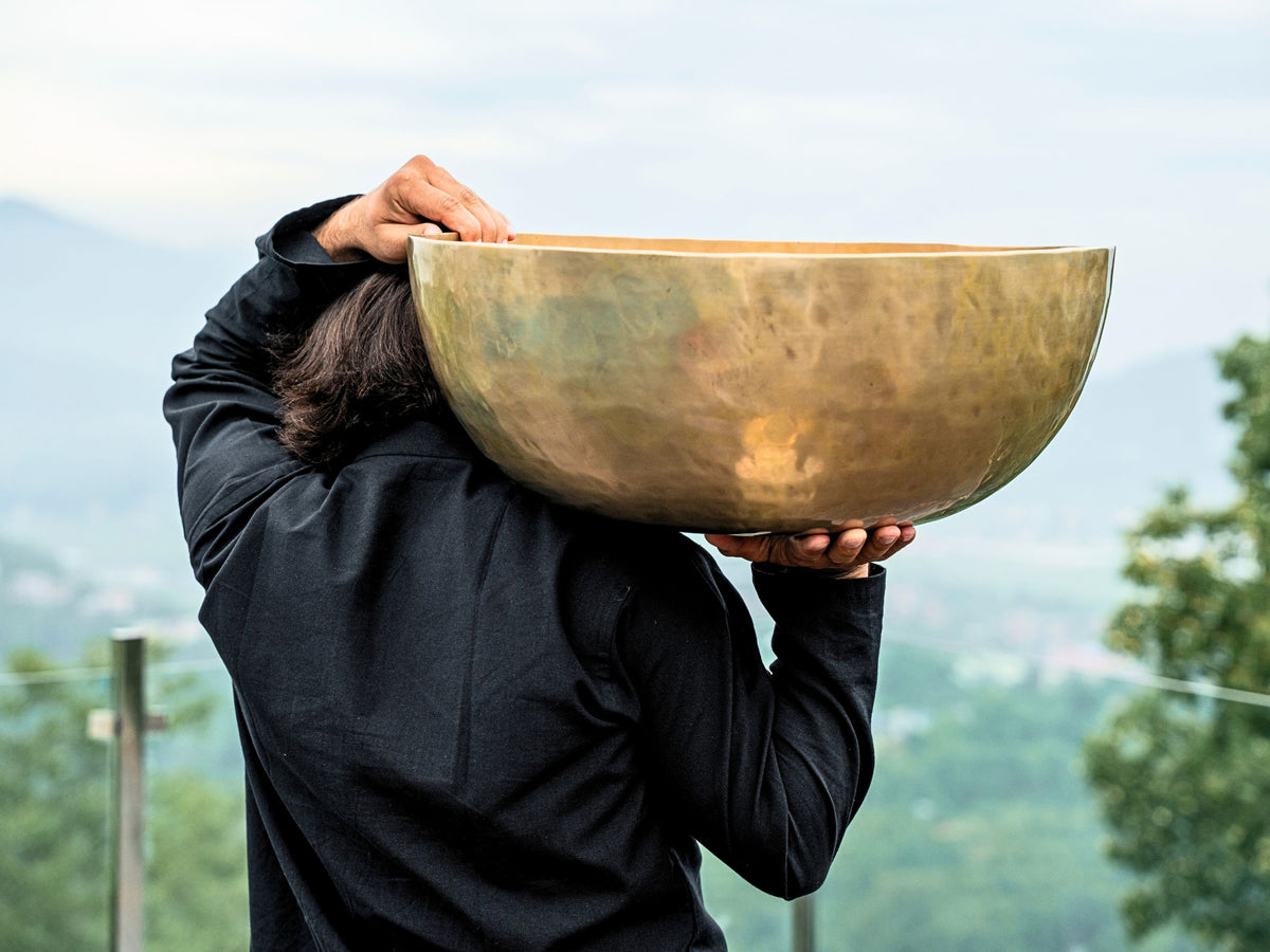 Large Handmade Tibetan Singing Bowl – Deep Sound Meditation & Sound Healing Bowl