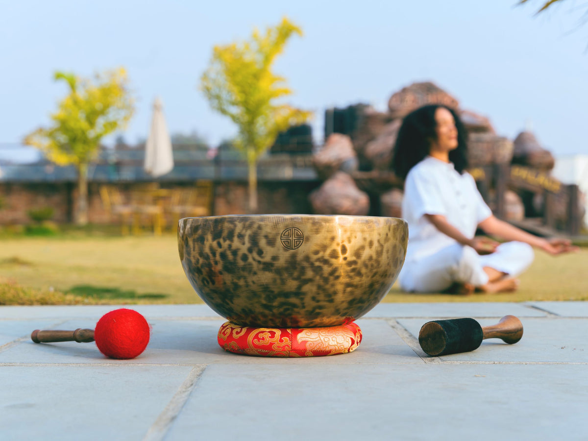 Handmade Full Moon Singing Bowl Set – Meditation & Sound Healing