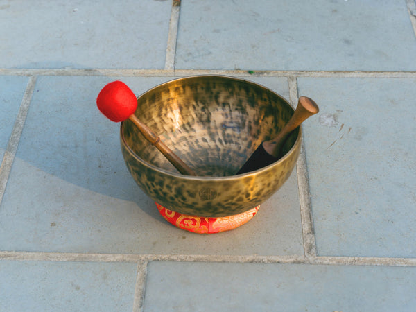 Handmade Full Moon Singing Bowl Set – Meditation & Sound Healing