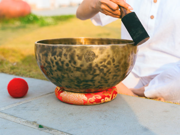 Handmade Full Moon Singing Bowl Set – Meditation & Sound Healing